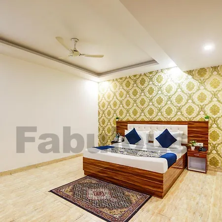 Hotel Fabulous - Delhi International Airport-3